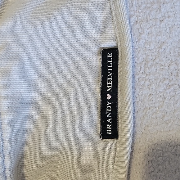 Brandy Melville zipper pullover - Picture 3 of 3